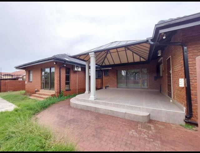 4 BEDROOM HOUSE FOR SALE IN ERASMIA